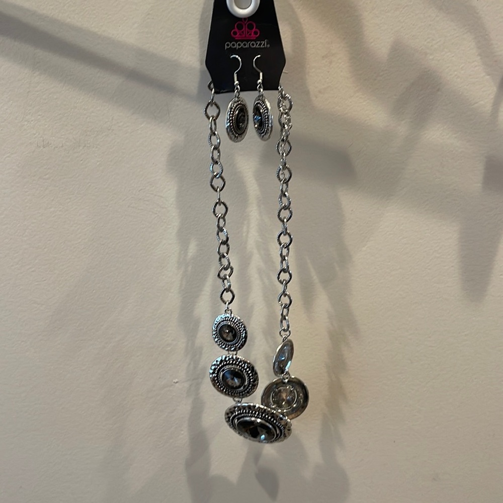 Paparazzi, med length necklace with drop earrings